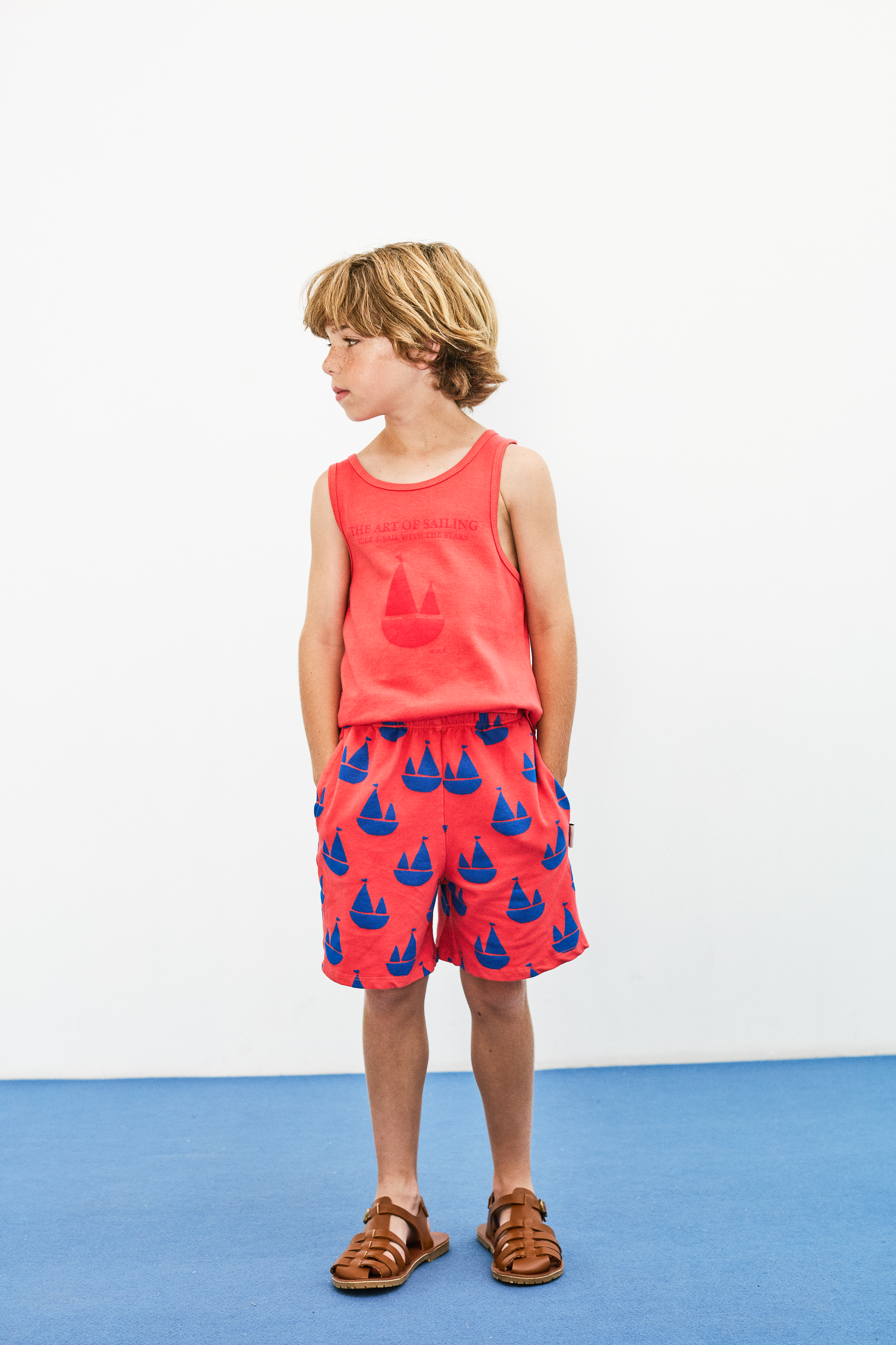 BOAT SHAPE TANK T-SHIRT